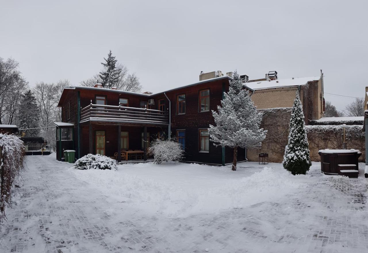 Wooden House Near City Center Ρίγα Εξωτερικό φωτογραφία
