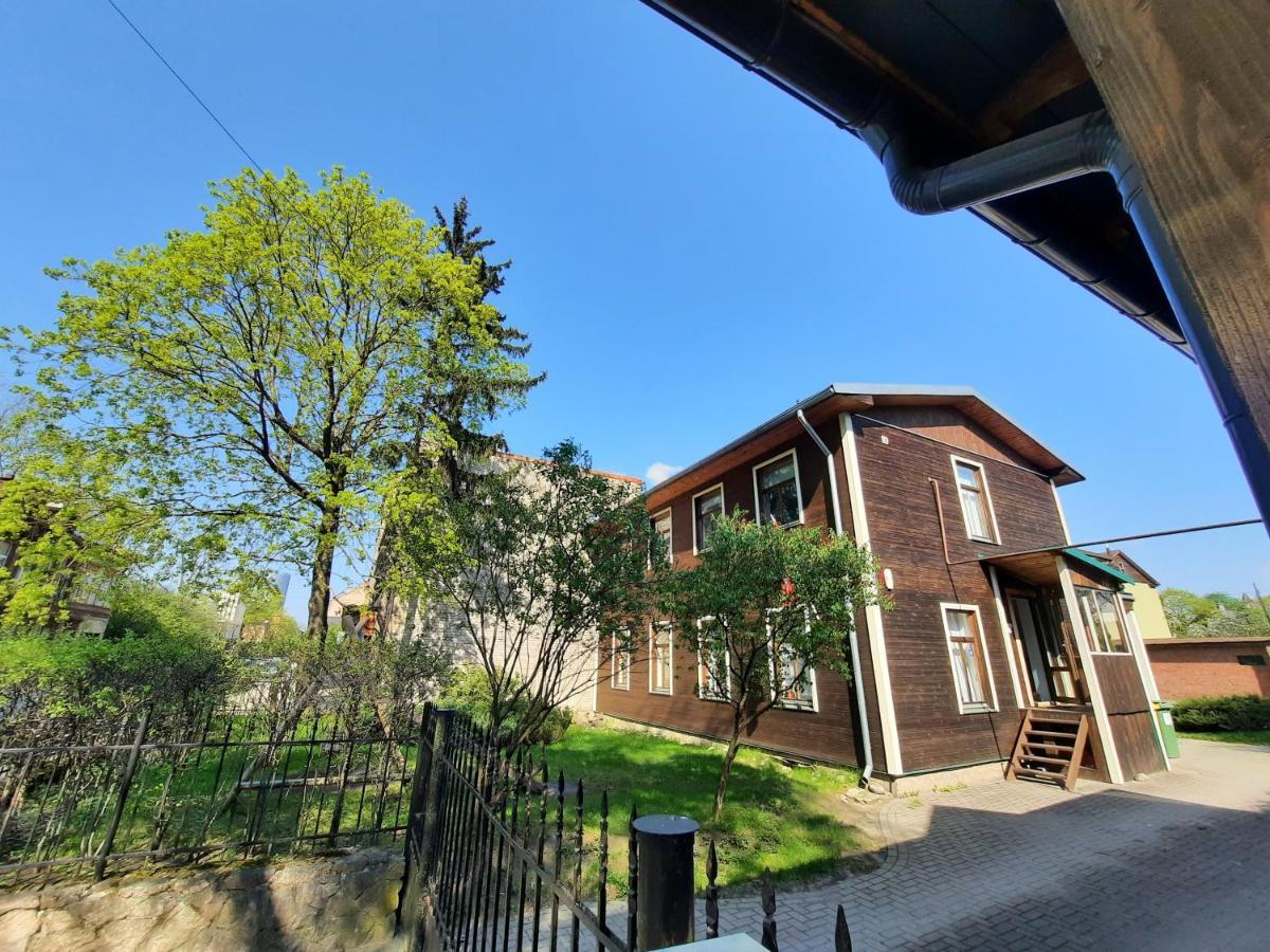 Wooden House Near City Center Ρίγα Εξωτερικό φωτογραφία
