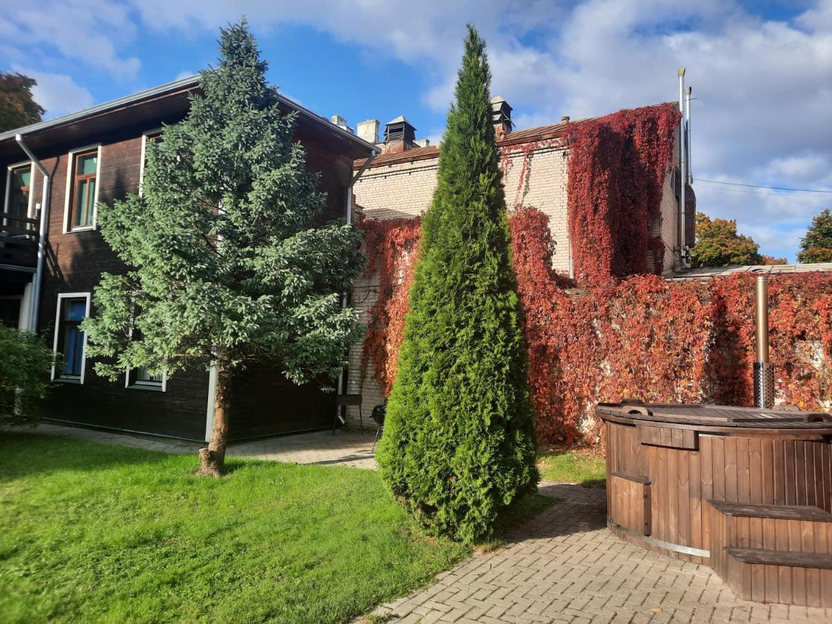 Wooden House Near City Center Ρίγα Εξωτερικό φωτογραφία