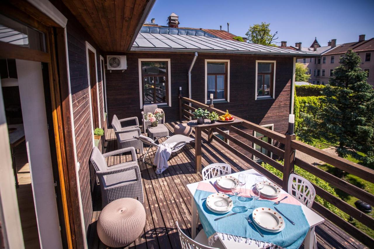 Wooden House Near City Center Ρίγα Εξωτερικό φωτογραφία