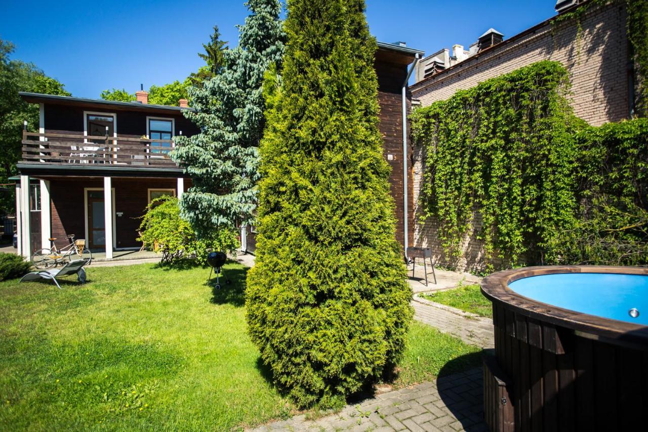 Wooden House Near City Center Ρίγα Εξωτερικό φωτογραφία